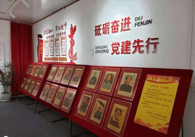101岁杨振宁身体硬朗，20周年结婚庆典秀恩爱，翁帆的笑透露幸福