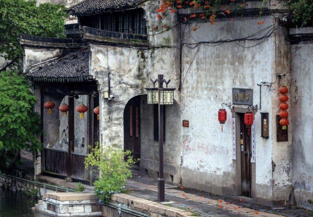 救援受困的小恐龙
